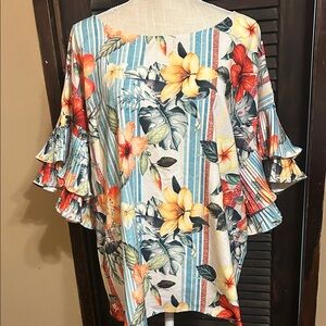 Plus size Floral Ruffle Sleeve Top